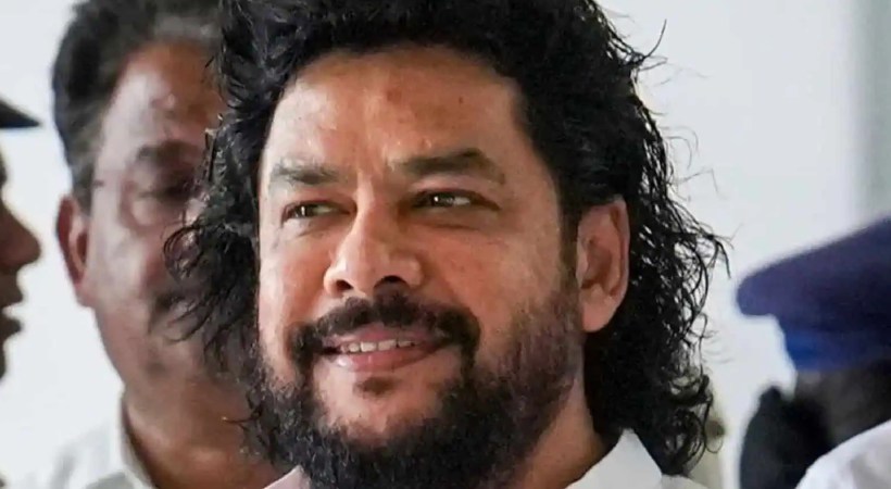 കര്ണാടകയില് കോണ്ഗ്രസ് സര്ക്കാരിന് വന് തിരിച്ചടി; അഴിമതിക്കേസില് ആരോപണം നേരിടുന്ന മന്ത്രി ബി നാഗേന്ദ്ര രാജിവച്ചു