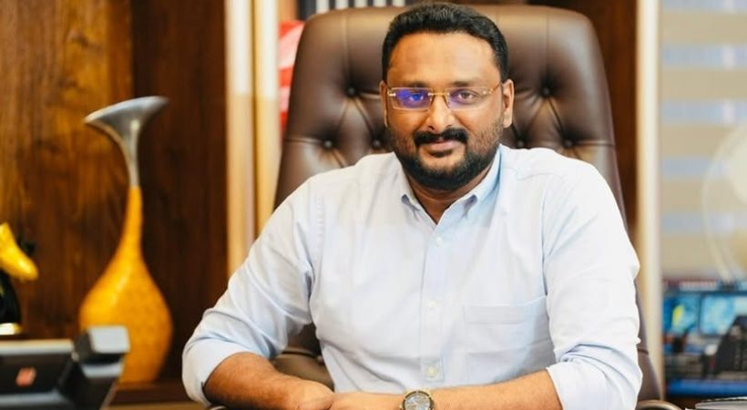 മുഖ്യമന്ത്രിക്കെതിരെ വ്യാജ വിവാഹ ആരോപണം: ആന്റോ അഗസ്റ്റിനെ ചോദ്യം ചെയ്യാന് നോട്ടീസ് നല്കി പൊലീസ്