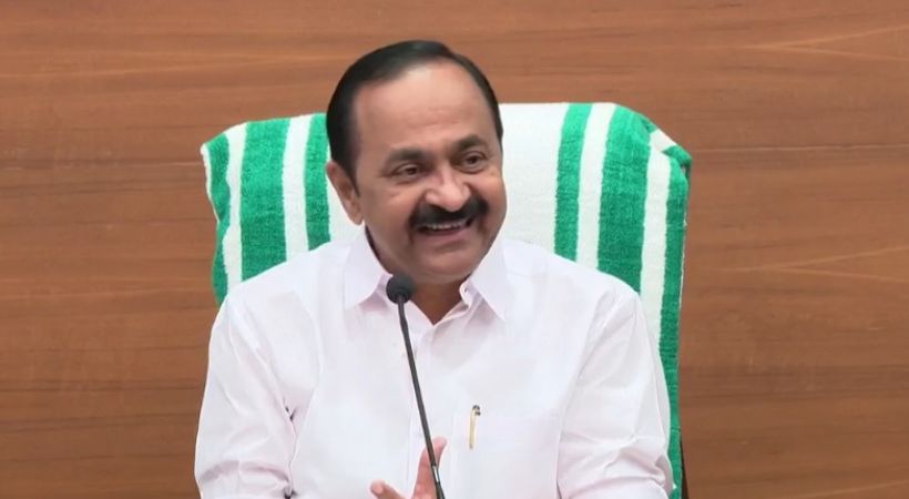 റിപ്പോര്ട്ടര് ചാനലില് പരിശോധന നടത്തിയത് നിയമപരമായി, സംപ്രേക്ഷണം തടസപ്പെടുത്തിയതായി അറിയില്ല, ആ ചാനലില് തന്നെയാണ് വാര്ത്ത കണ്ടത്: മുഖ്യമന്ത്രി