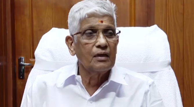 എന്‍ എസ് എസ് ജനറല്‍ സെക്രട്ടറി സുകുമാരന്‍ നായരുടെ വാഹനം അപകടത്തില്‍പ്പെട്ടു; മൂക്കിന് നിസാര പരുക്ക്