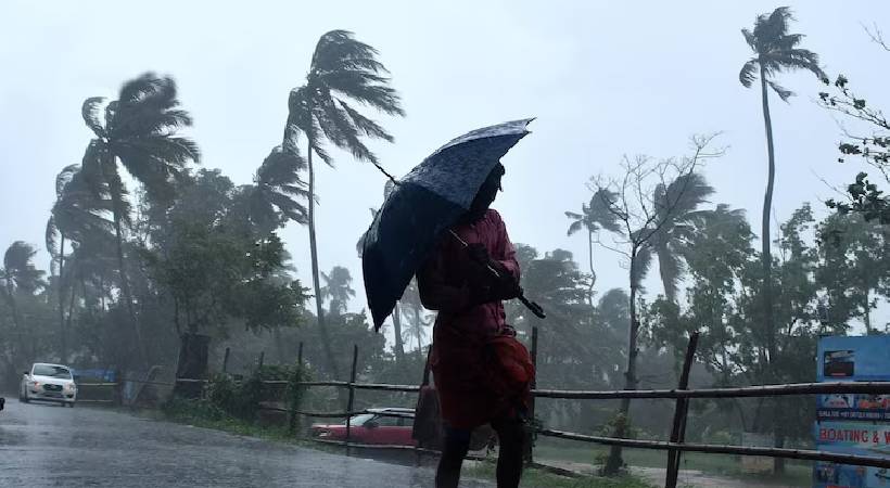 സംസ്ഥാനത്ത് അതിശക്തമായ മഴ തുടരും; ഇന്ന് 10 ജില്ലകളിൽ ഓറഞ്ച് അലേർട്ട്