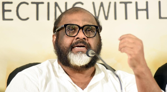 സ്വകാര്യ ബസുകൾ വെറ്റ് ലീസിനെടുത്ത് കെഎസ്ആർടിസി സർവീസ് നടത്തും: മന്ത്രി സി.പി ജോൺ