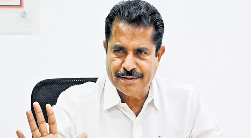 ‘ഇനി പരസ്യ പ്രതികരണത്തിന് ഇല്ല, പരാതിയിൽ ഉറച്ചുനിൽക്കുന്നു’; ഹൈക്കമാൻഡ് തീരുമാനം കാത്ത് അടൂർ പ്രകാശ്