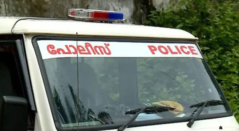 പാലക്കാട് മദ്യപിച്ചെത്തി എസ്എഫ്ഐ പ്രവര്ത്തകരെ മര്ദിച്ച സംഭവം: സിപിഒ സഫാദിന് സസ്പെന്ഷന്