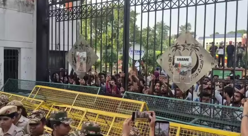ഡല്ഹി ജാമിയ മിലിയ ഇസ്ലാമിയ സര്വകലാശാലയിൽ പ്രതിഷേധം അവസാനിച്ചു